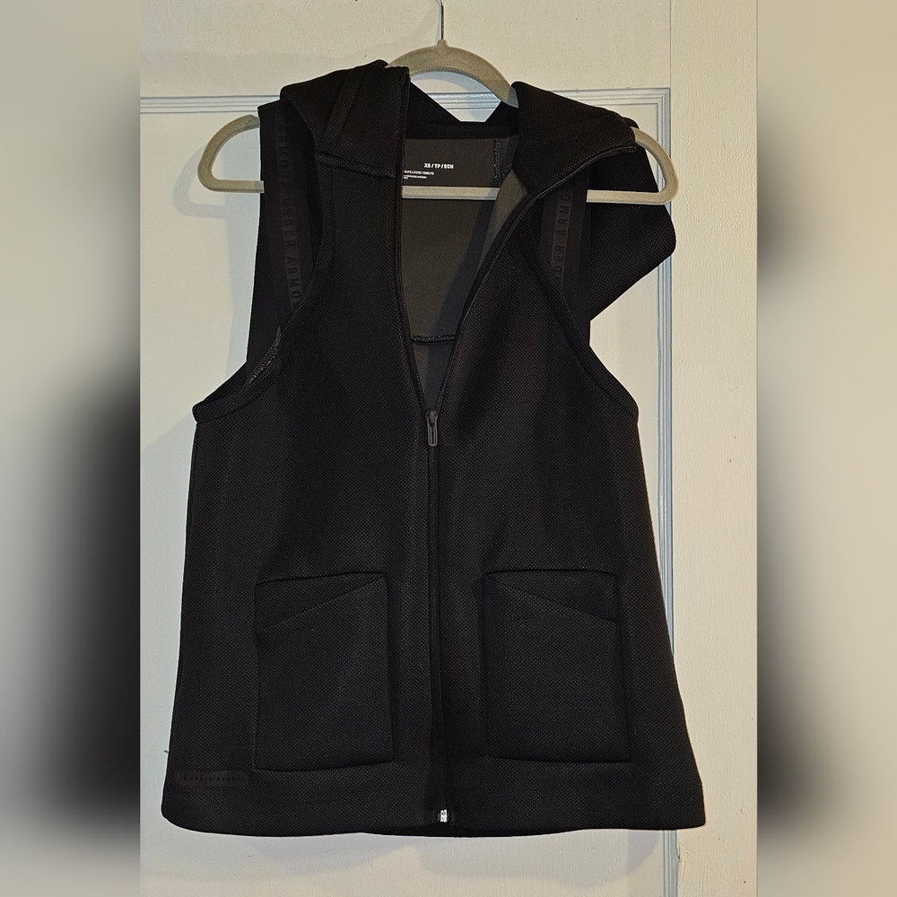 Under Armour Extra Small Loose Fit Vest